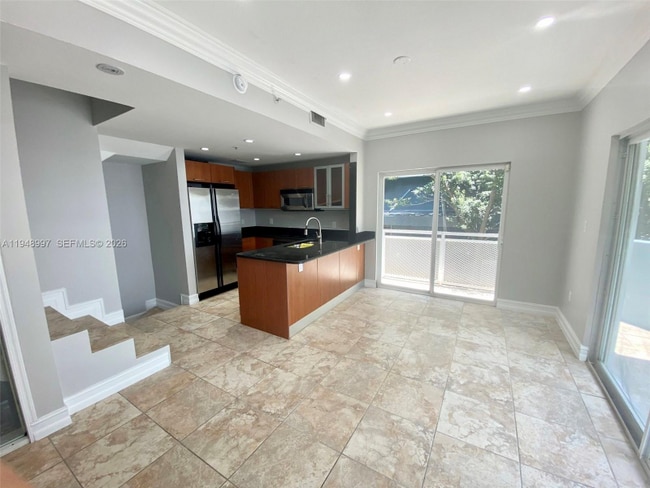 235 SW 17th Rd in Miami, FL - Building Photo - Building Photo