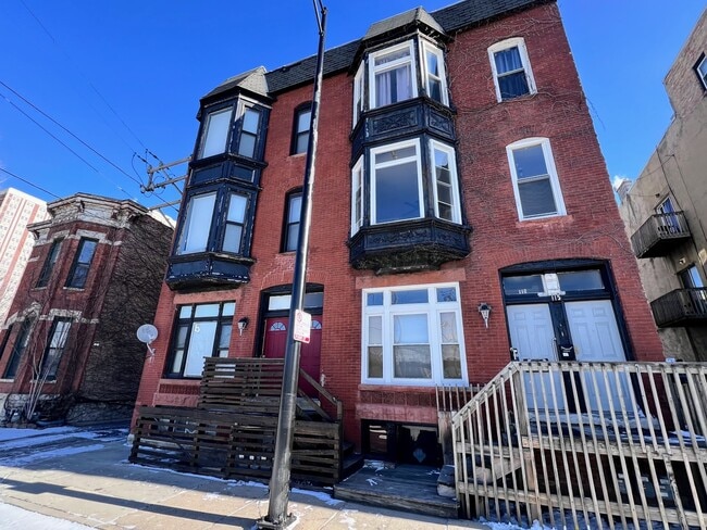 property at 113 S Paulina St