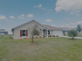 8180 N Wakefield Dr in Dunnellon, FL - Building Photo