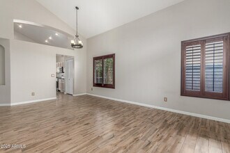 2500 S Sunnyvale Ave in Gilbert, AZ - Building Photo - Building Photo