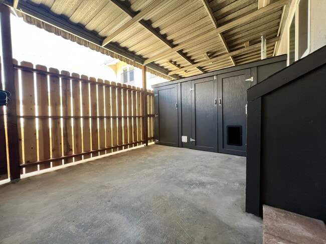 429 W Elk Ave in Glendale, CA - Building Photo - Building Photo