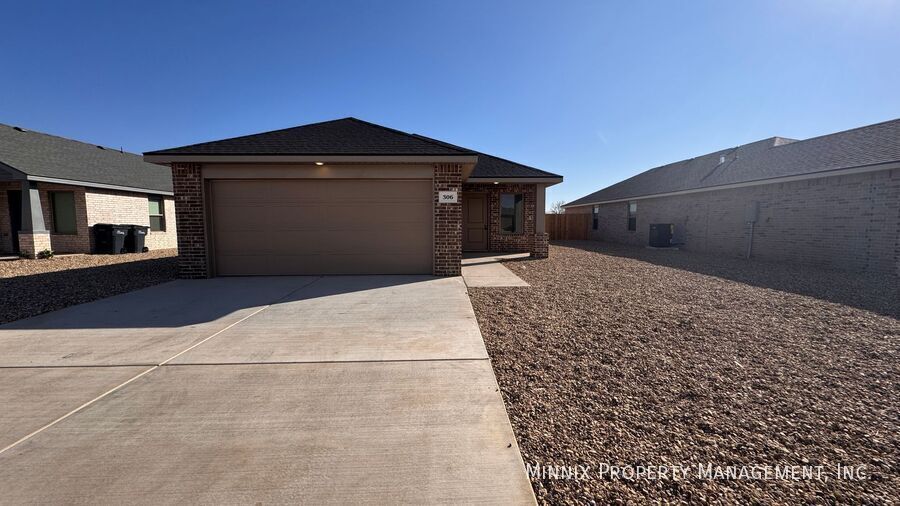 306 E 77th St in Lubbock, TX - Building Photo