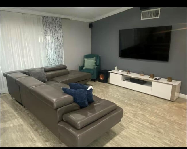 6960 SW 1st St in Margate, FL - Building Photo - Building Photo