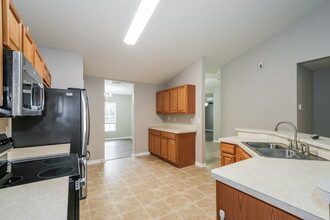 1111 Shenandoah Ln in Spring Hill, FL - Building Photo - Building Photo