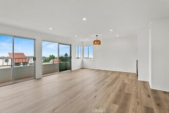 715 Calle Camisa in San Clemente, CA - Building Photo - Building Photo