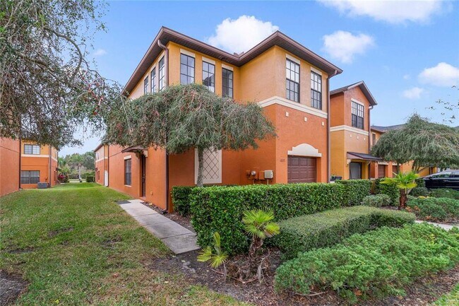1037 Blackwater Dr in Wesley Chapel, FL - Foto de edificio - Building Photo