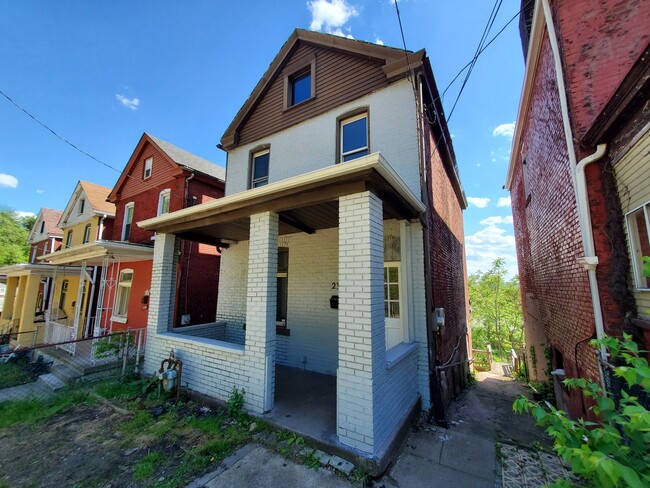 2306 Milligan Ave in Pittsburgh, PA - Building Photo - Building Photo