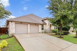 7820 Turnback Ledge Trail in Lago Vista, TX - Building Photo - Building Photo