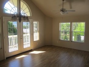 1660 NE Foothill Blvd in Grants Pass, OR - Building Photo - Building Photo