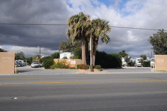 14881 Palm Dr in Desert Hot Springs, CA - Building Photo - Building Photo