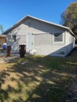 1102 Ave G in Fort Pierce, FL - Building Photo