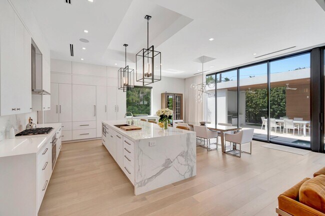 811 Granada Dr in Boca Raton, FL - Building Photo - Building Photo