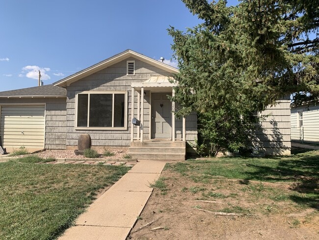 property at 1207 E Bradley St