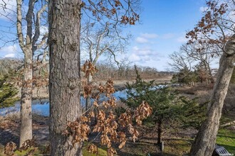 795 Monsell Ln in Southold, NY - Foto de edificio - Building Photo