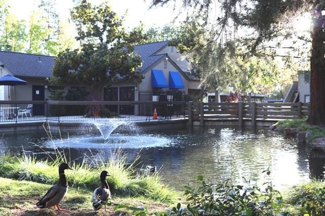 property at 2200 La Terrace Cir