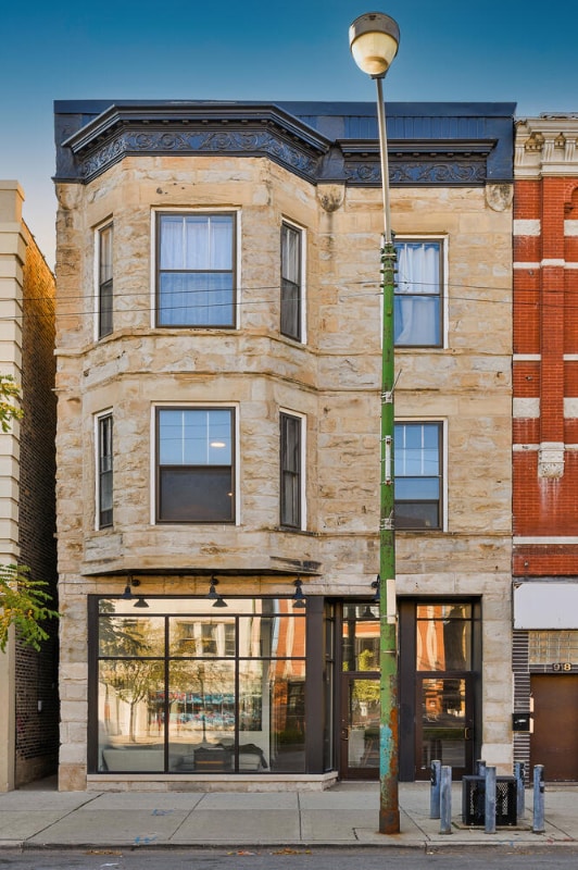property at 916 N Ashland Ave