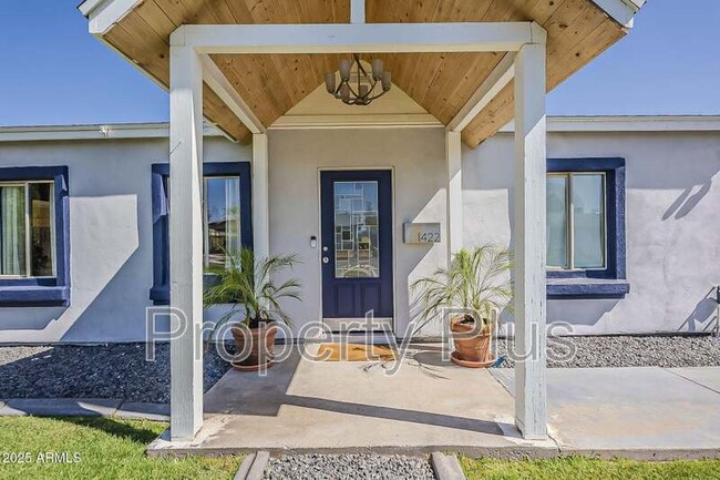 property at 1422 E Windsor Ave