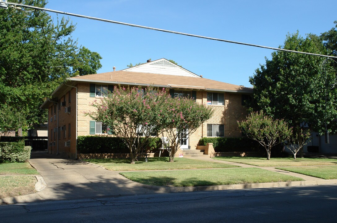 Knoxwood Apartments in Dallas, TX - Building Photo