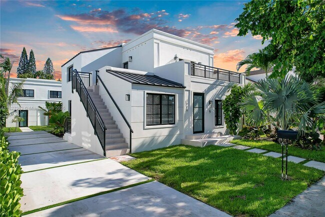 1720 SW 11th St in Miami, FL - Building Photo - Building Photo
