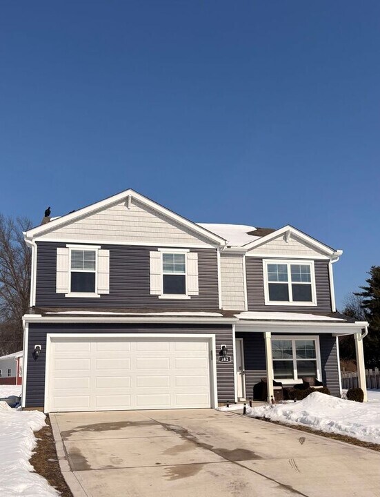 382 Trinity Wy E in Newark, OH - Building Photo