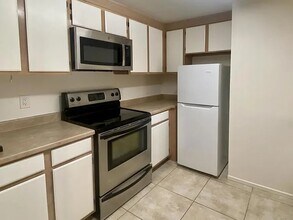 69130 Gerald Ford Dr, Unit Jardin De Leones 55 and u in Cathedral City, CA - Building Photo - Building Photo