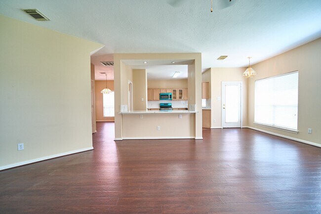 9111 Winkbow Dr in Houston, TX - Building Photo - Building Photo