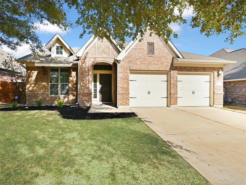 2584 Santa Barbara Loop in Round Rock, TX - Building Photo