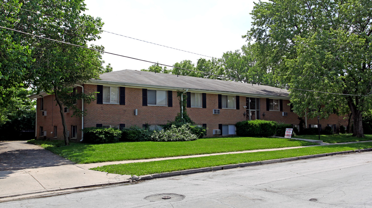 110 Imperial Ct in Vandalia, OH - Foto de edificio