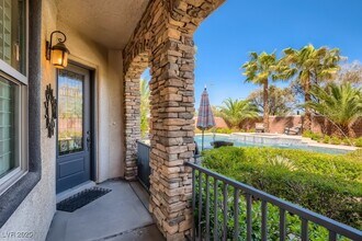 1041 Baronet Dr in Las Vegas, NV - Building Photo - Building Photo