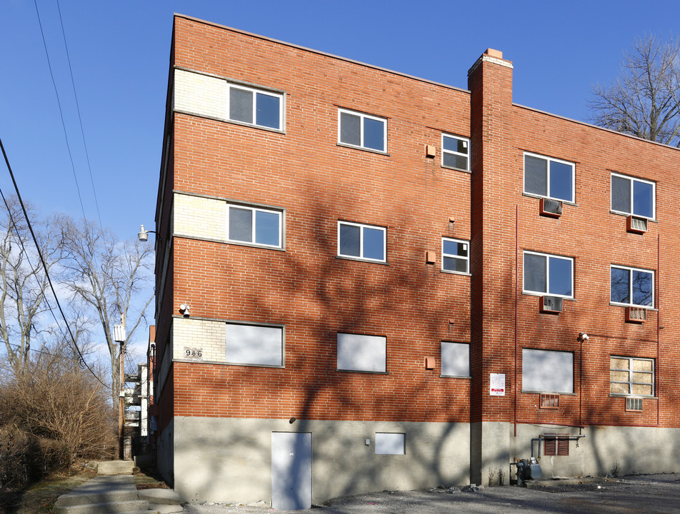 Burton Apartments in Cincinnati, OH - Foto de edificio