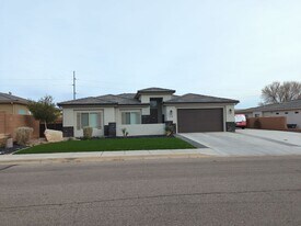 416 N 2720 E in Saint George, UT - Building Photo