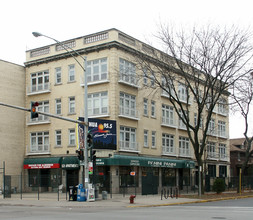 Pratt Beach Apartments in Chicago, IL - Building Photo - Building Photo