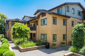 Villas on Oswego in Pasadena, CA - Foto de edificio - Building Photo