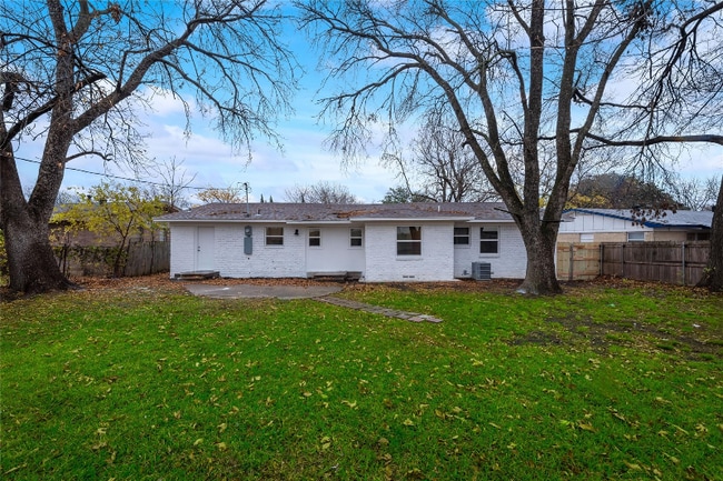 1506 Hillcrest Dr in Arlington, TX - Building Photo - Building Photo