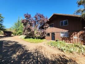 5040 Wilson Hill Rd in Manton, CA - Building Photo