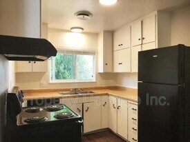 642 Reeds Ave in Red Bluff, CA - Building Photo