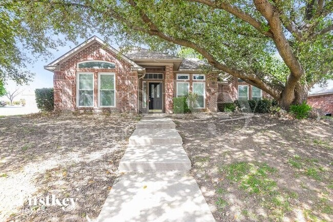 property at 4732 Lennon Ave