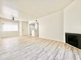 7370 Hawthorn Ave in Los Angeles, CA - Building Photo
