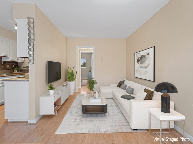 335 Cedar Ave, Unit 412 in Long Beach, CA - Foto de edificio - Building Photo