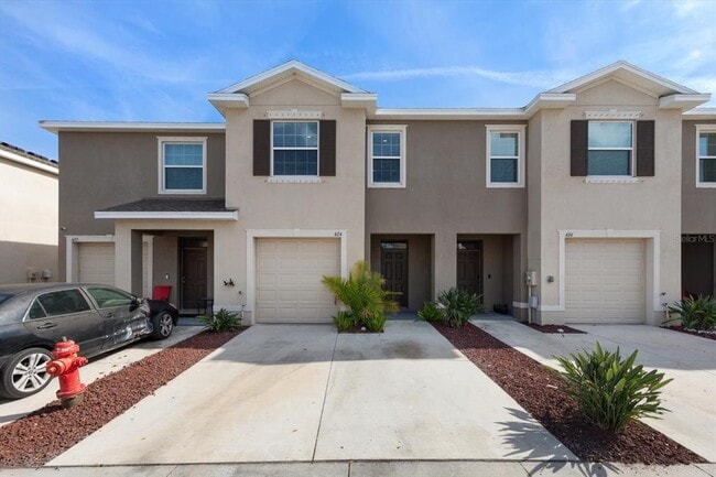 424 Newmont Cir in Ruskin, FL - Building Photo - Building Photo