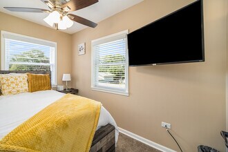 16 W Edward St, Unit SI ID1285026P in Lombard, IL - Building Photo - Building Photo