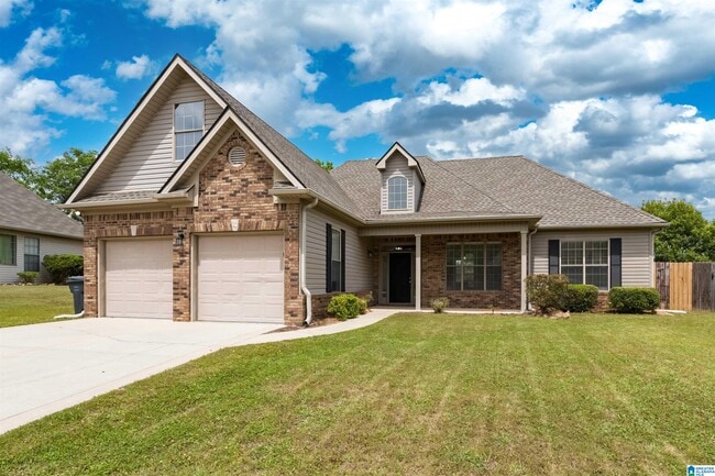 222 Camden Lake Dr in Calera, AL - Building Photo - Building Photo