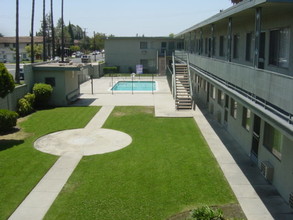 Palm Court Apartments in Buena Park, CA - Building Photo - Building Photo