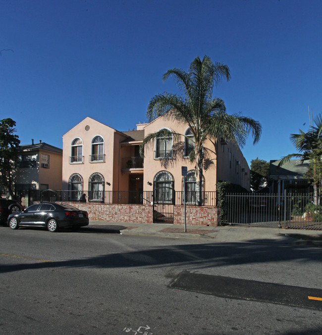 Edgemont Apartments in Los Angeles, CA - Building Photo - Building Photo