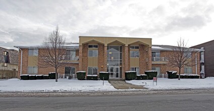 Miramor South in Dayton, OH - Foto de edificio - Building Photo