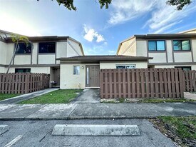 10875 NW 29th Manor in Sunrise, FL - Building Photo