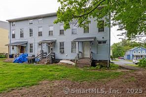 67 Freestone Ave in Portland, CT - Foto de edificio - Building Photo