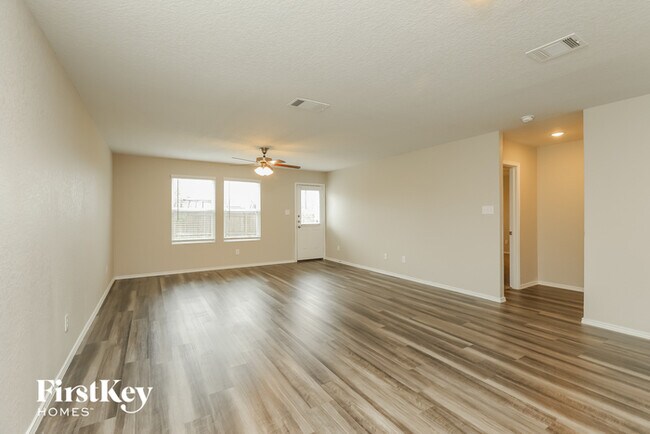 5639 Jasmine Spur in Bulverde, TX - Building Photo - Building Photo