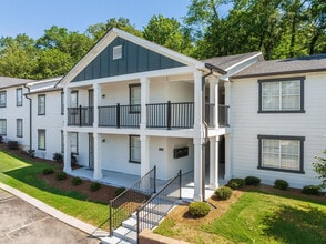 Vandergriff Village Apartments by Callio Properties in Hixson, TN - Building Photo - Building Photo