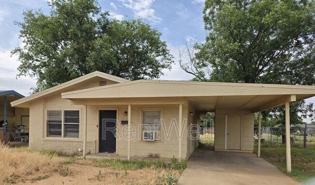 property at 2914 E Bates St